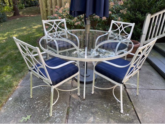 McKinnon And Harris Outdoor Dining Set
