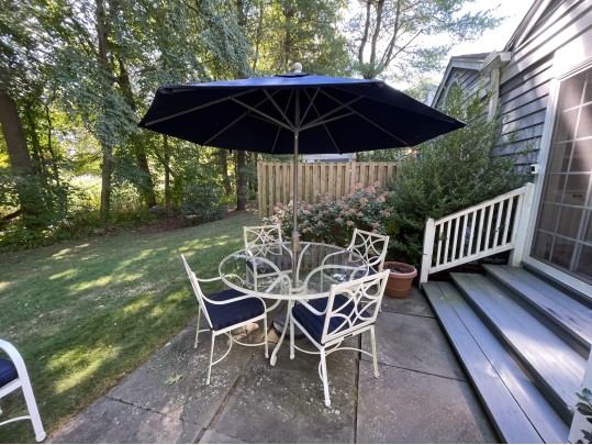 McKinnon And Harris Outdoor Dining Set