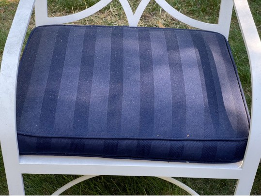 McKinnon And Harris Outdoor Dining Set