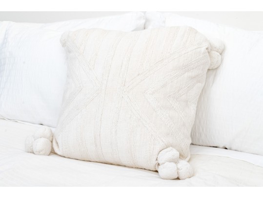 Fantastic Lot Of Bedding Including Pottery Barn And Sky