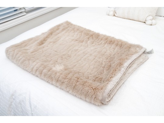 Fantastic Lot Of Bedding Including Pottery Barn And Sky