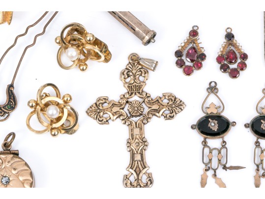 Lot Of Gold Filled Assorted Vintage Jewelry Pieces