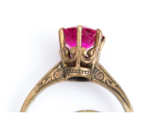 10k Handsome Vintage Patterned Solitaire Mounting, Set With A Synthetic Ruby, Size 7.5