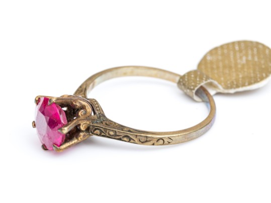 10k Handsome Vintage Patterned Solitaire Mounting, Set With A Synthetic Ruby, Size 7.5