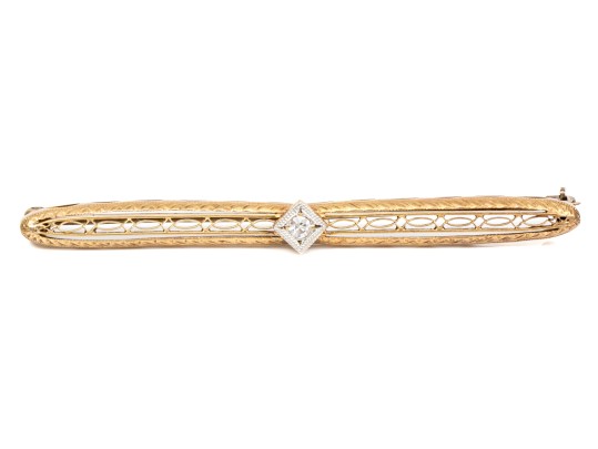 14k Yellow Gold Lovely Vintage Filagree Bar Pin, With Center Diamond