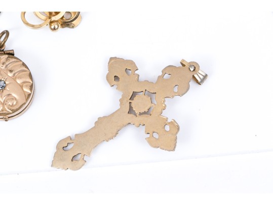 Lot Of Gold Filled Assorted Vintage Jewelry Pieces