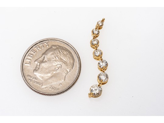 14K Serpentine Graduated Diamond Pendant