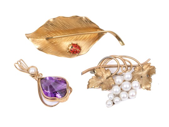 Lot Of Gold Filled Assorted Brooches And Pendant