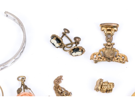 Lot Of Gold Filled Assorted Vintage Jewelry Pieces