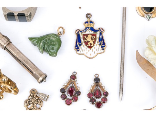 Lot Of Gold Filled Assorted Vintage Jewelry Pieces