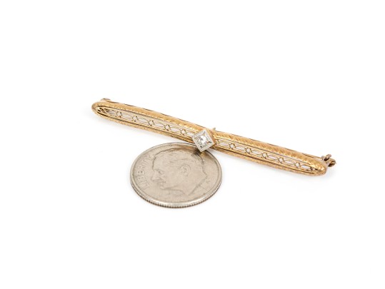 14k Yellow Gold Lovely Vintage Filagree Bar Pin, With Center Diamond