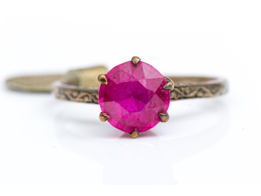 10k Handsome Vintage Patterned Solitaire Mounting, Set With A Synthetic Ruby, Size 7.5