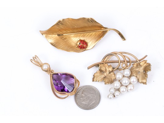 Lot Of Gold Filled Assorted Brooches And Pendant