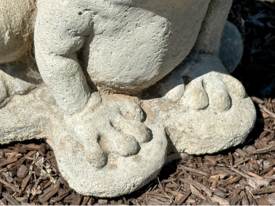 Cast Stone Frog Garden Statue