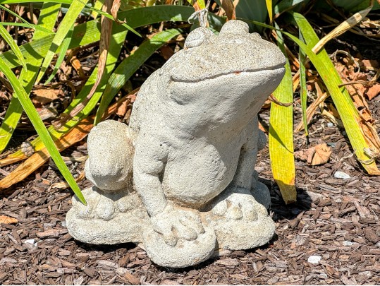 Cast Stone Frog Garden Statue