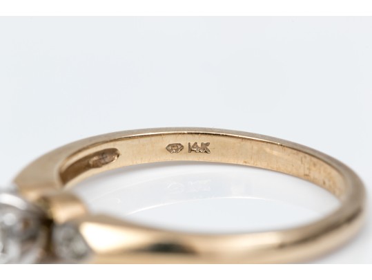 14k Yellow Gold Pretty Vintage Engagement Ring, App. 0.10 TCW, Size 6.25