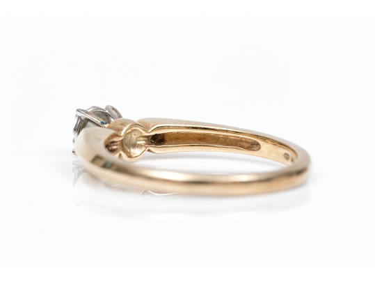 14k Yellow Gold Pretty Vintage Engagement Ring, App. 0.10 TCW, Size 6.25