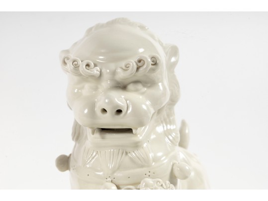 Decorative Porcelain Guardian Lions / Foo Dogs