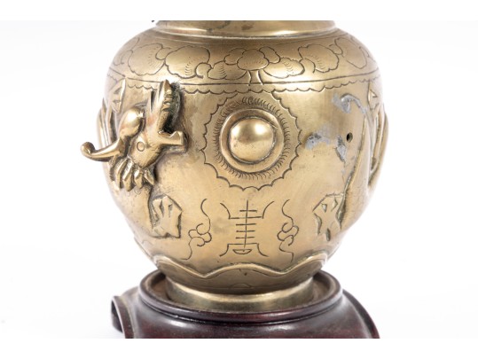 Late 20th Century Oriental Brass Dragon Table/desk Lamp