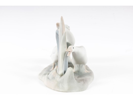 LLADRO Bisque Porcelain Geese Group Figurine