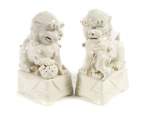 Decorative Porcelain Guardian Lions / Foo Dogs