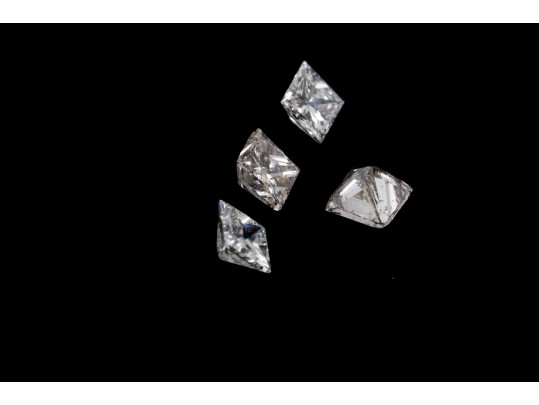 Loose Stones: 4 Princess Cut Diamonds, 0.84 TCW
