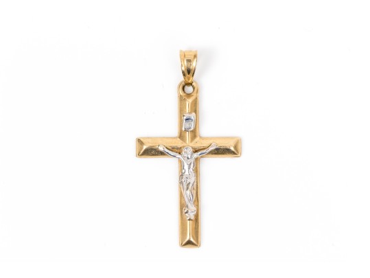 14k Yellow Gold Crucifix Pendant