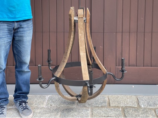 Delightful Lodge Farmhouse Wood And Iron Chandelier