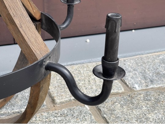 Delightful Lodge Farmhouse Wood And Iron Chandelier