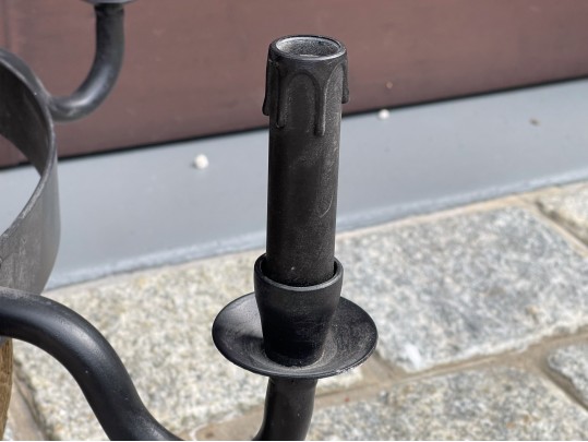 Delightful Lodge Farmhouse Wood And Iron Chandelier