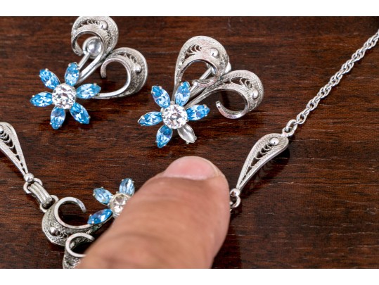 Lovely Sterling Silver Jewelry Suite With Blue And Clear Stones