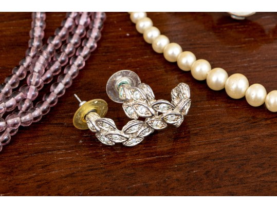 Lovely Costume Group