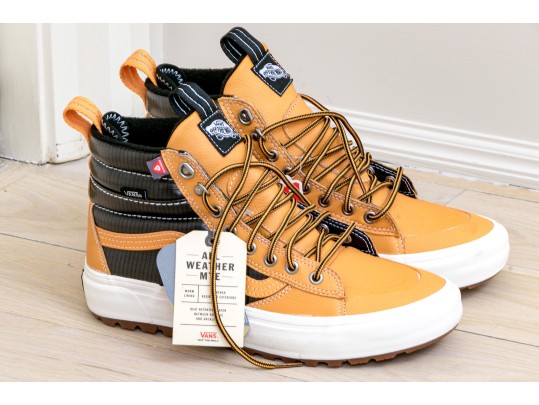 Brand New Pair Of Vans Sk8-Hi MTE 2.0 DX (Size Men 9 / Women 10.5)