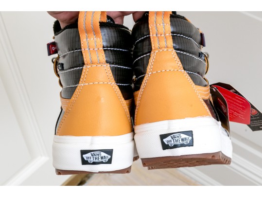 Brand New Pair Of Vans Sk8-Hi MTE 2.0 DX (Size Men 9 / Women 10.5)