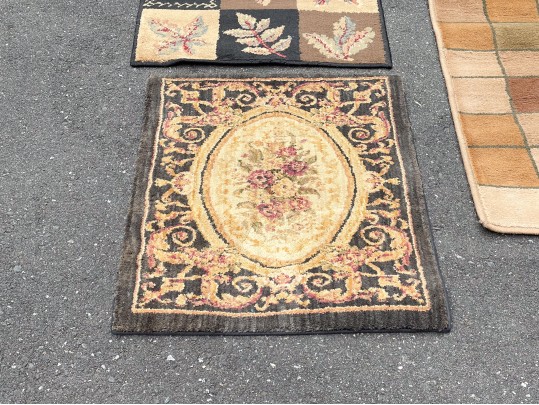 Suite Of Three Decorative Mats