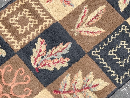 Suite Of Three Decorative Mats
