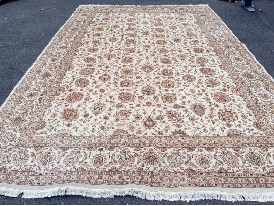 Hand Knotted Wool Kashan Carpet, 14'-7