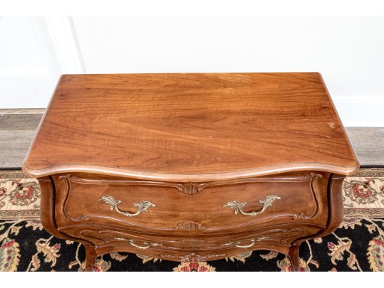 Vintage Pair Of Henredon Louis XV Style Bombe Bedside Chests