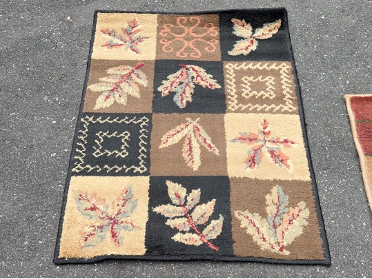 Suite Of Three Decorative Mats