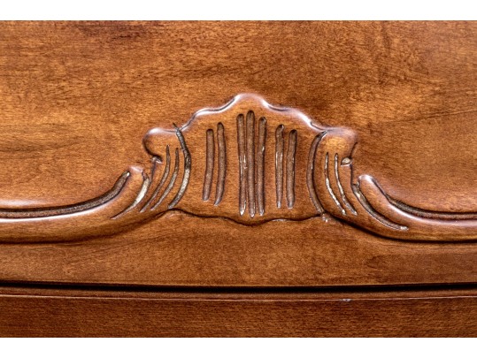 Vintage Pair Of Henredon Louis XV Style Bombe Bedside Chests