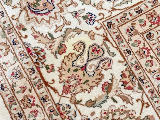 Hand Knotted Wool Kashan Carpet, 14'-7