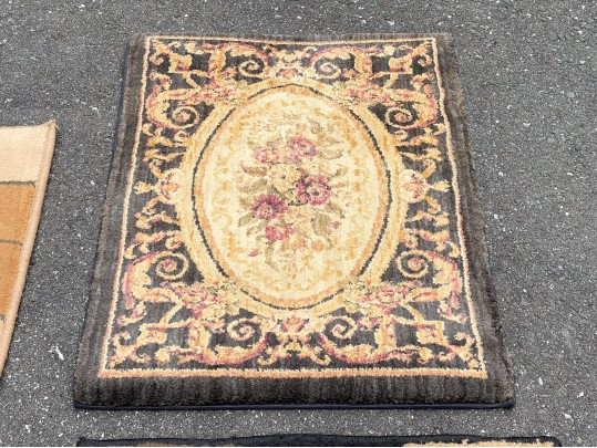 Suite Of Three Decorative Mats