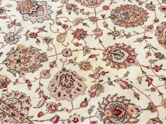 Hand Knotted Wool Kashan Carpet, 14'-7