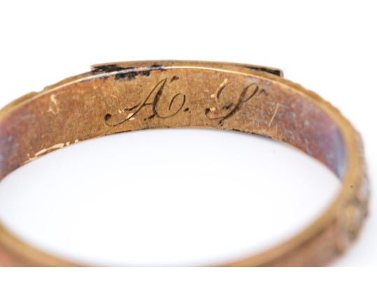 14k Gold Wonderful Antique Acanthus Leaf Edged Monogrammed Band Ring, Size 11.5