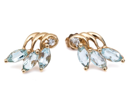 10k Yellow Gold Pretty Aquamarine Cluster Earrings With Diamond Accent Top