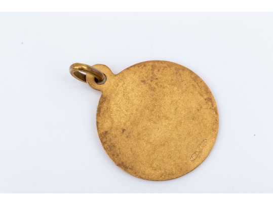 18K Capricorn Medallion Pendant