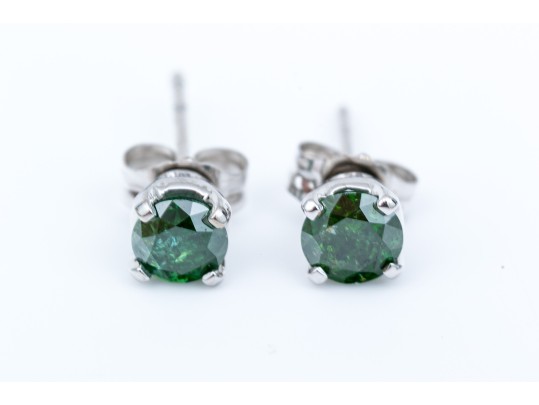 10k White Gold Pretty Green Moissanite Stud Earrings