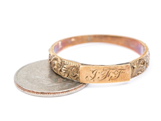 14k Gold Wonderful Antique Acanthus Leaf Edged Monogrammed Band Ring, Size 11.5