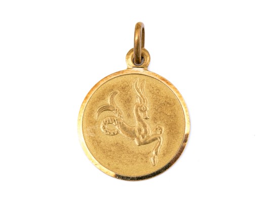 18K Capricorn Medallion Pendant