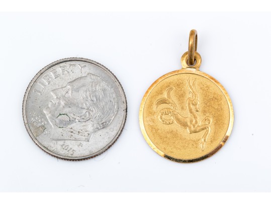 18K Capricorn Medallion Pendant